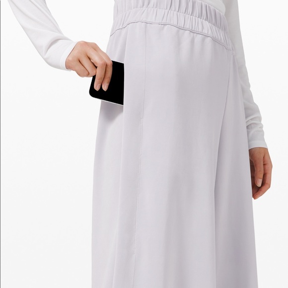 Lululemon Seek Softness Mid Rise Crop - Picture 3 of 7